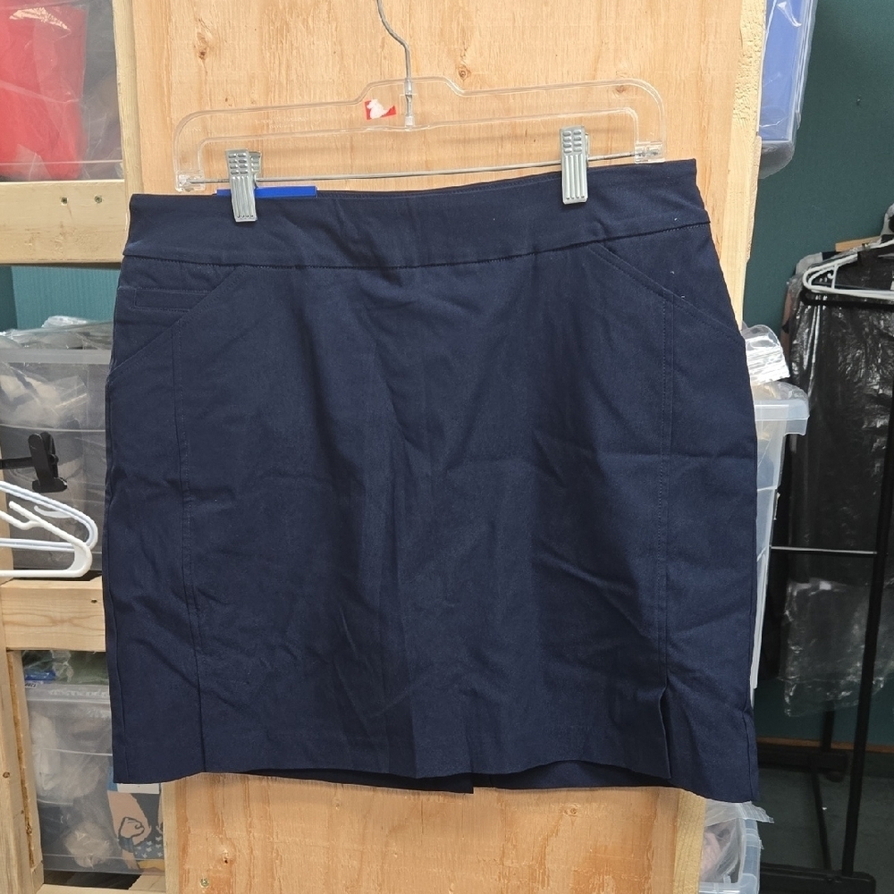 S.C. & CO. Size 4 Navy Blue Pull On Skort